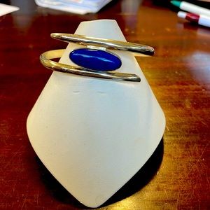 𝕄𝕠𝕕𝕖𝕣𝕟𝕚𝕤𝕥𝕚𝕔 𝔻𝕠𝕞𝕚𝕟𝕚𝕢𝕦𝕖 𝕊𝕥𝕖𝕣𝕝𝕚𝕟𝕘 𝕊𝕚𝕝𝕧𝕖𝕣